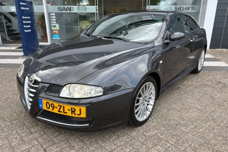 Alfa Romeo GT (2008)