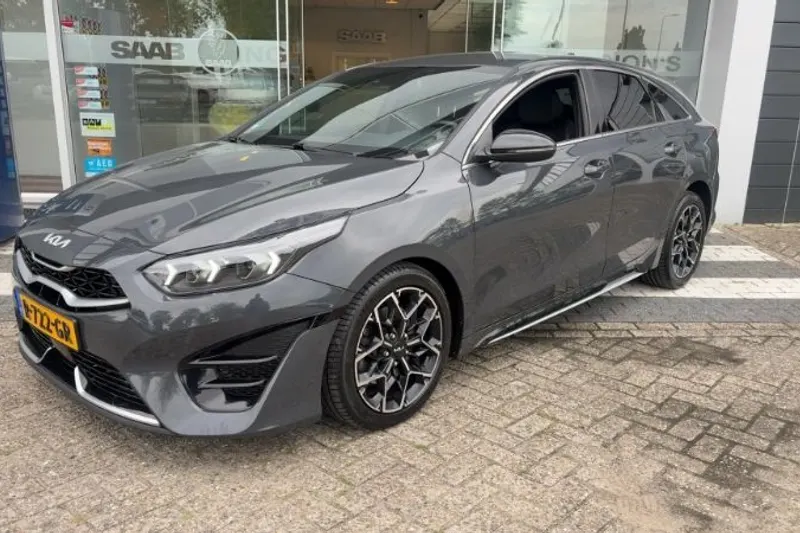 Kia ProCeed (2022)