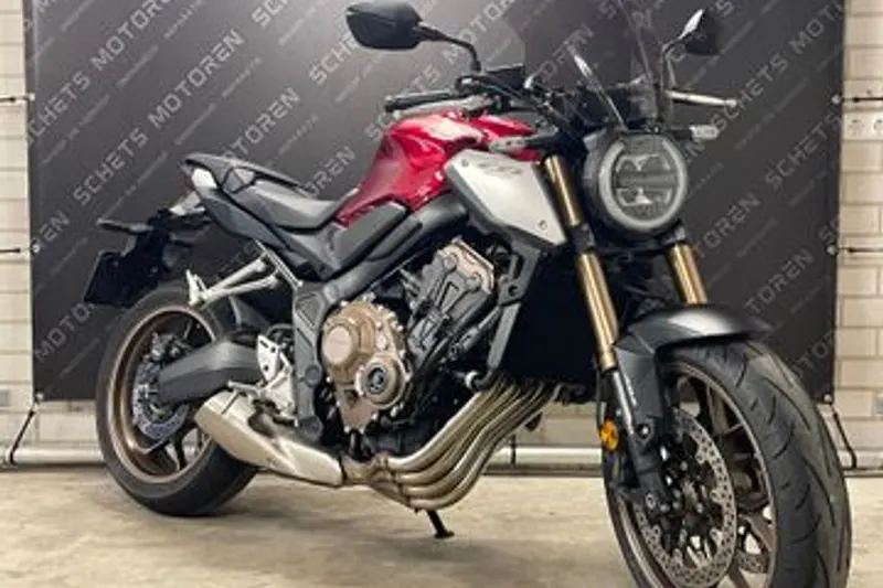 Honda CB650R (2023)