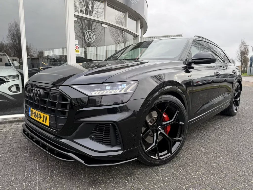 Audi Q8 (2020) — foto 1