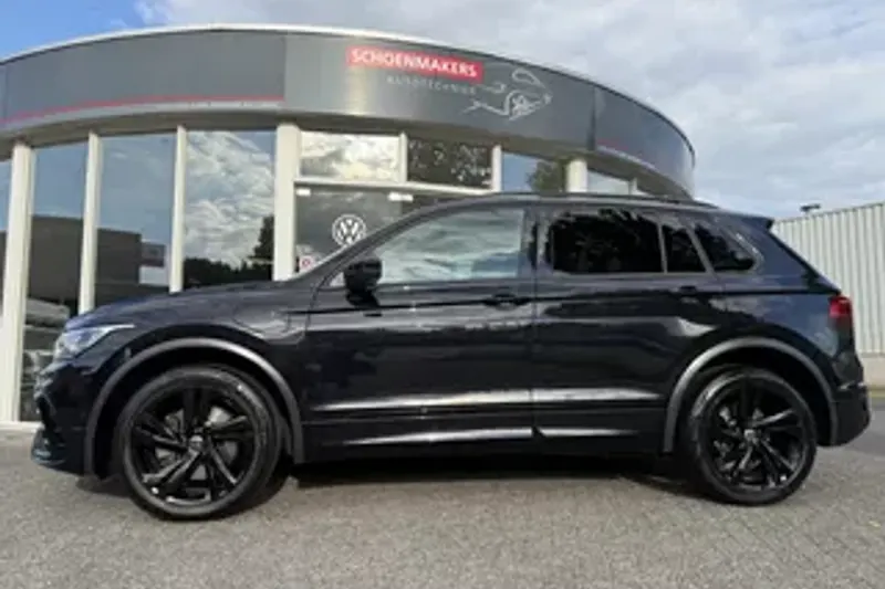 Volkswagen Tiguan (2022)