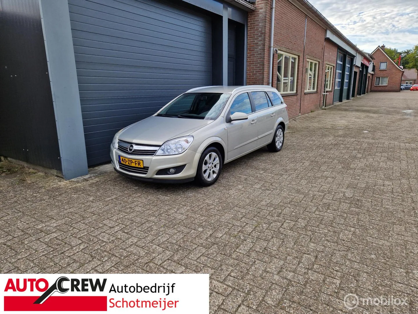 Opel Astra (2008) — foto 1