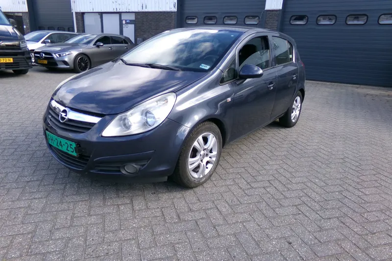 Opel Corsa (2008)