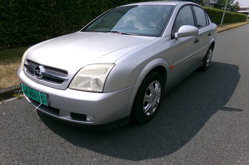 Opel Vectra (2004)