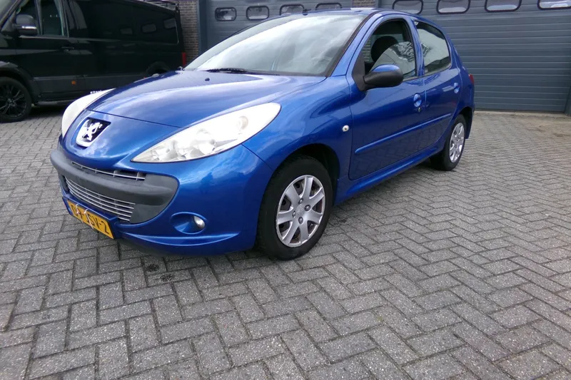 Peugeot 206+ (2009)