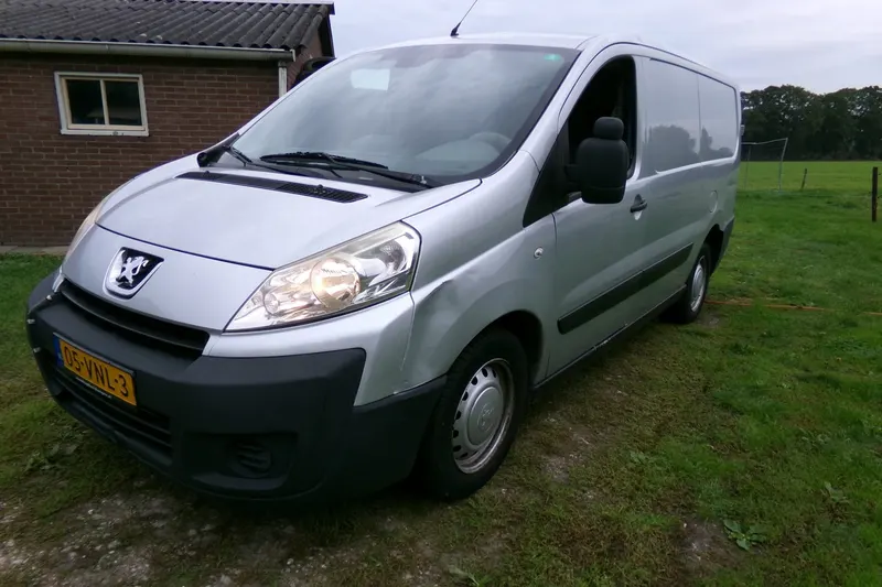 Peugeot Expert (2008)