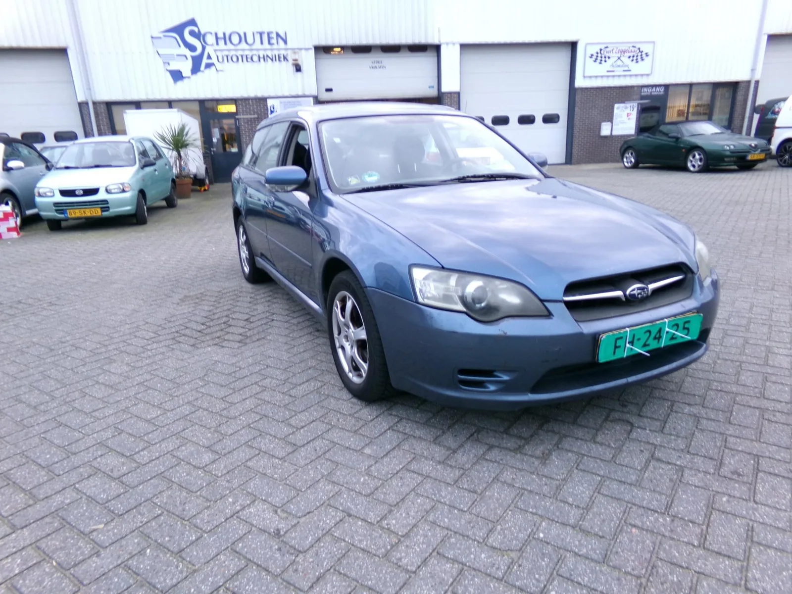 Subaru Legacy (2004) — foto 1