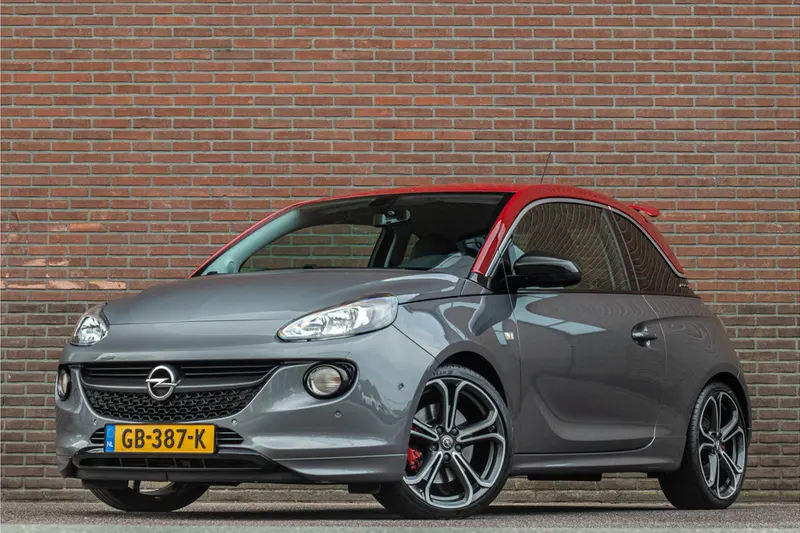 Opel Adam (2015)