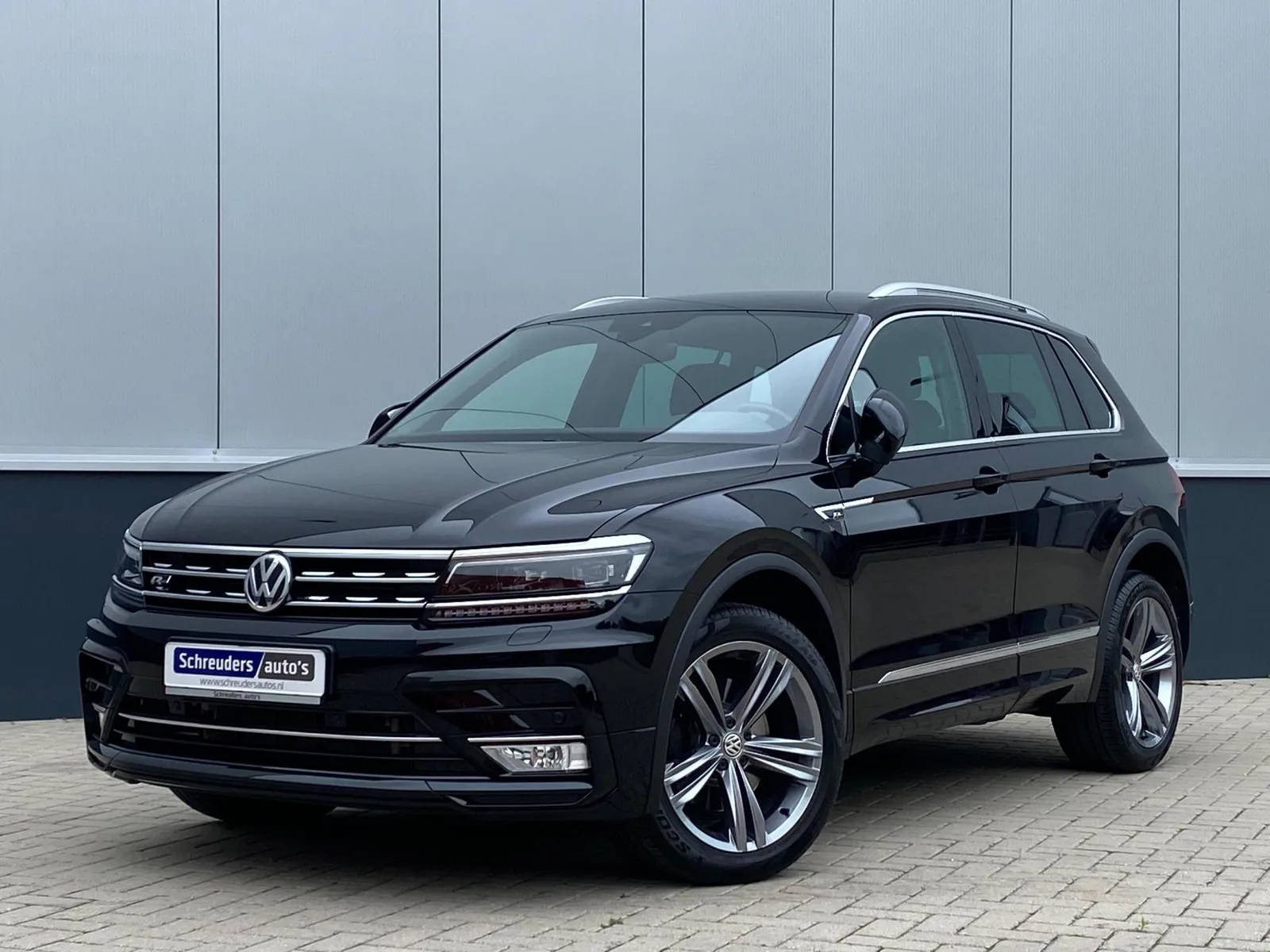 Volkswagen Tiguan (2017) — foto 1
