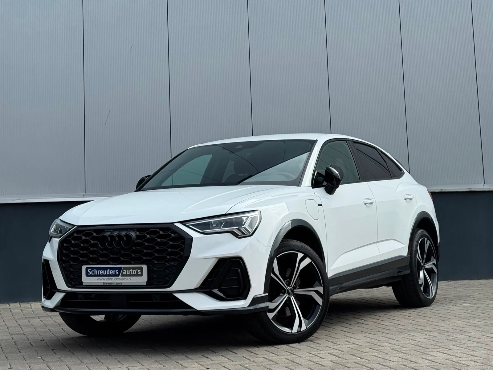Audi Q3 Sportback (2022) — foto 1