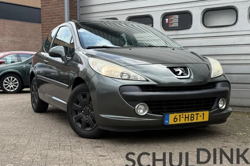 Peugeot 207 (2008)
