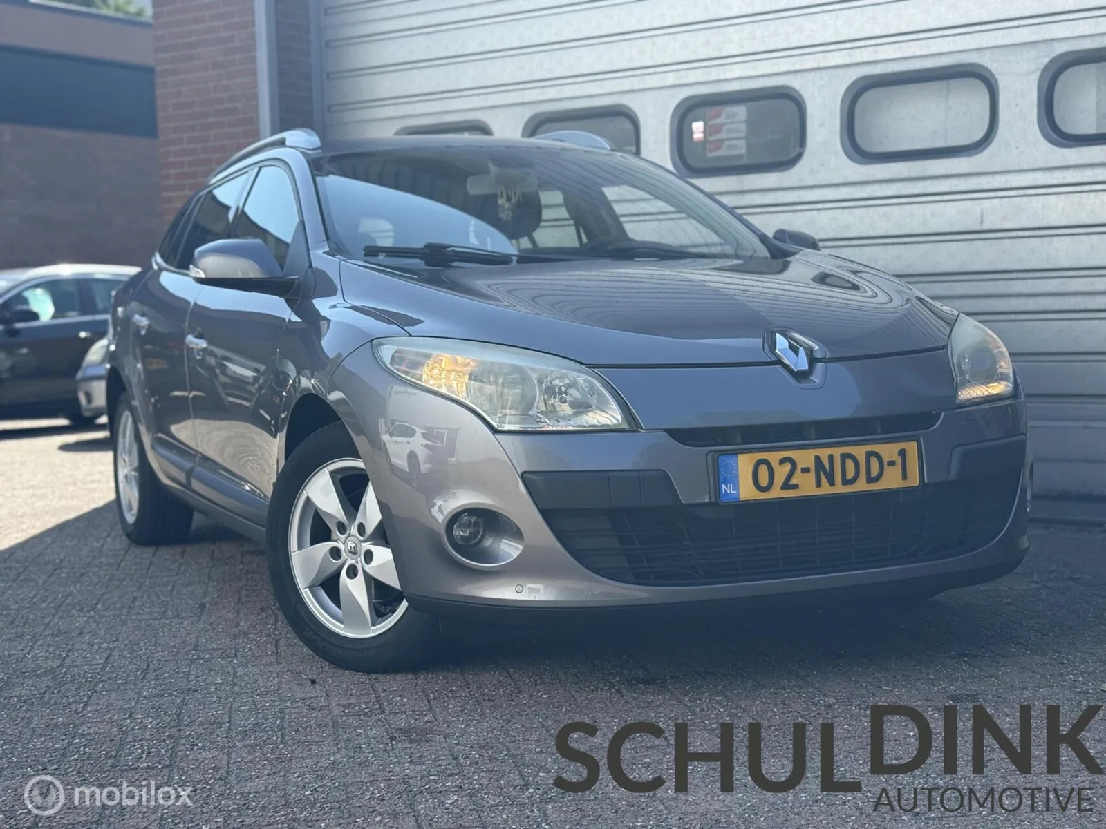Renault Mégane (2010) — foto 1