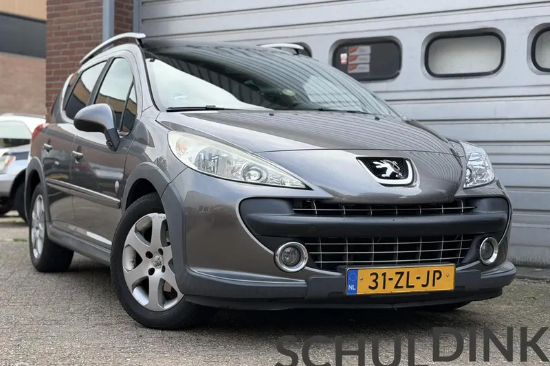 Peugeot 207 (2008)