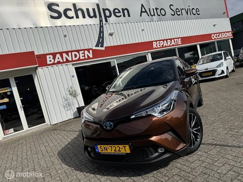 Toyota C-HR (2018) — foto 1