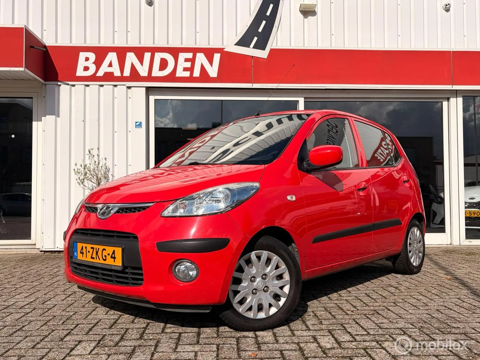 Hyundai i10 (2009) — foto 1