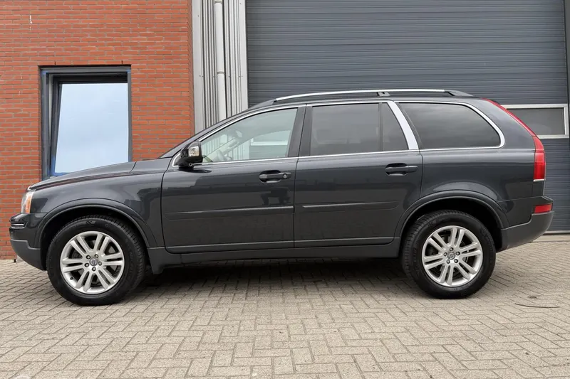 Volvo XC90 (2010)