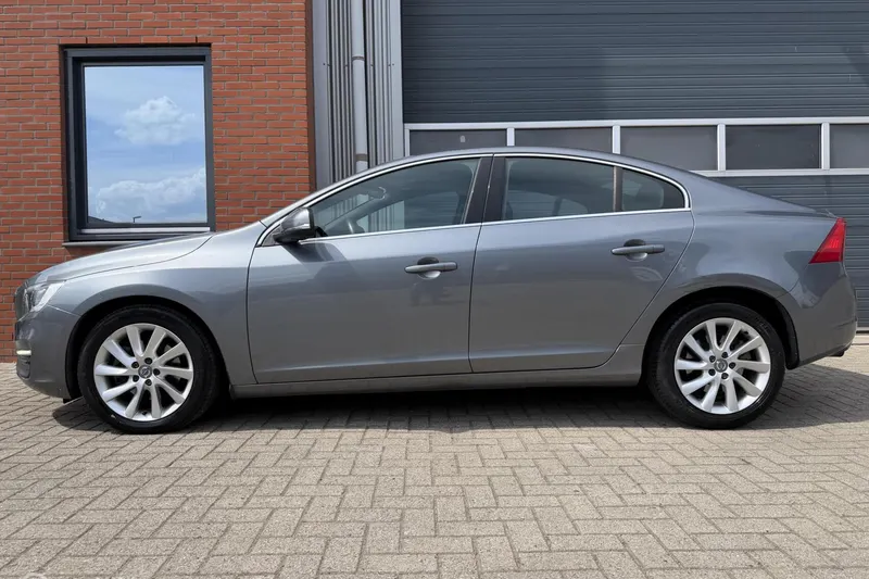 Volvo S60 (2015)