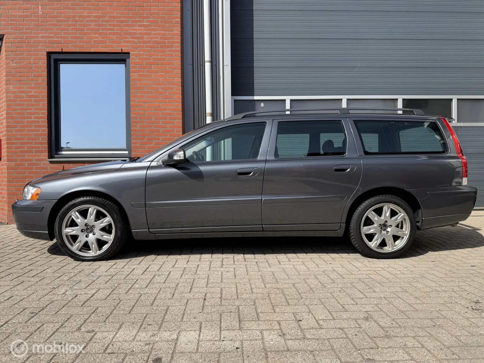 Volvo V70 (2008) — foto 1