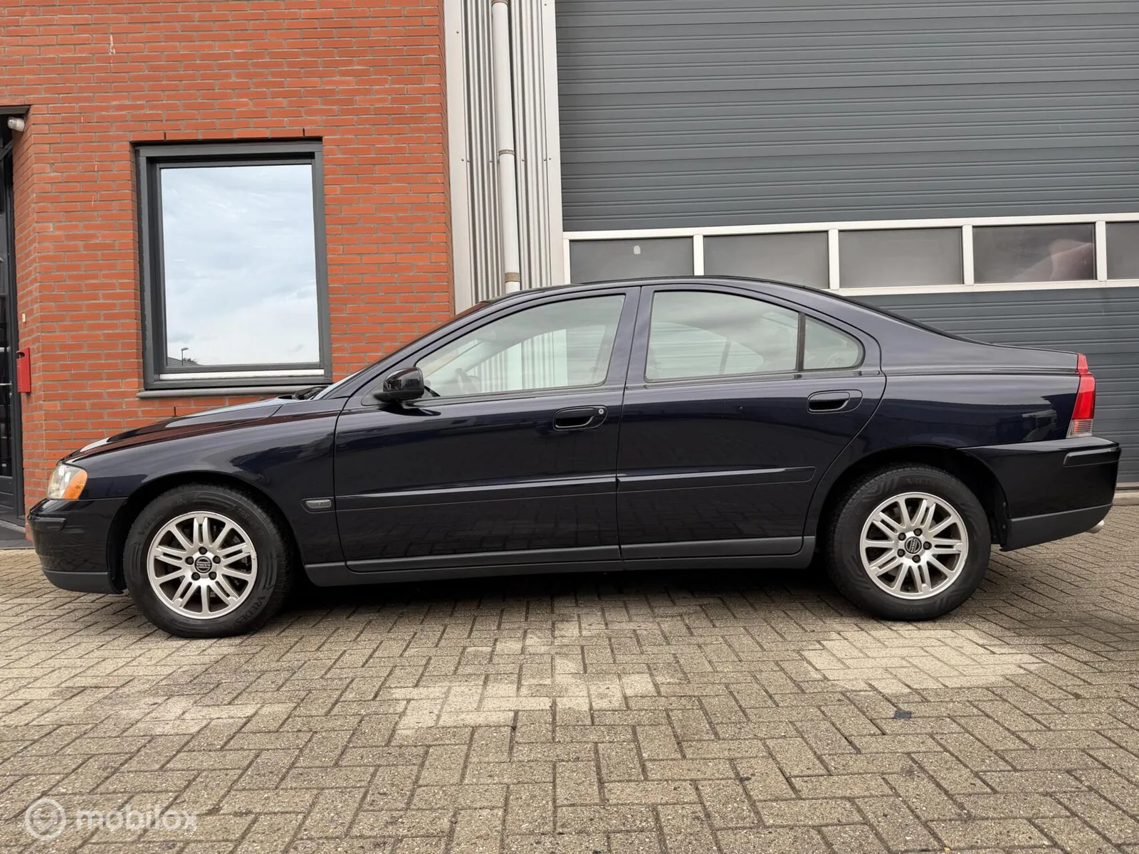 Volvo S60 (2004) — foto 1