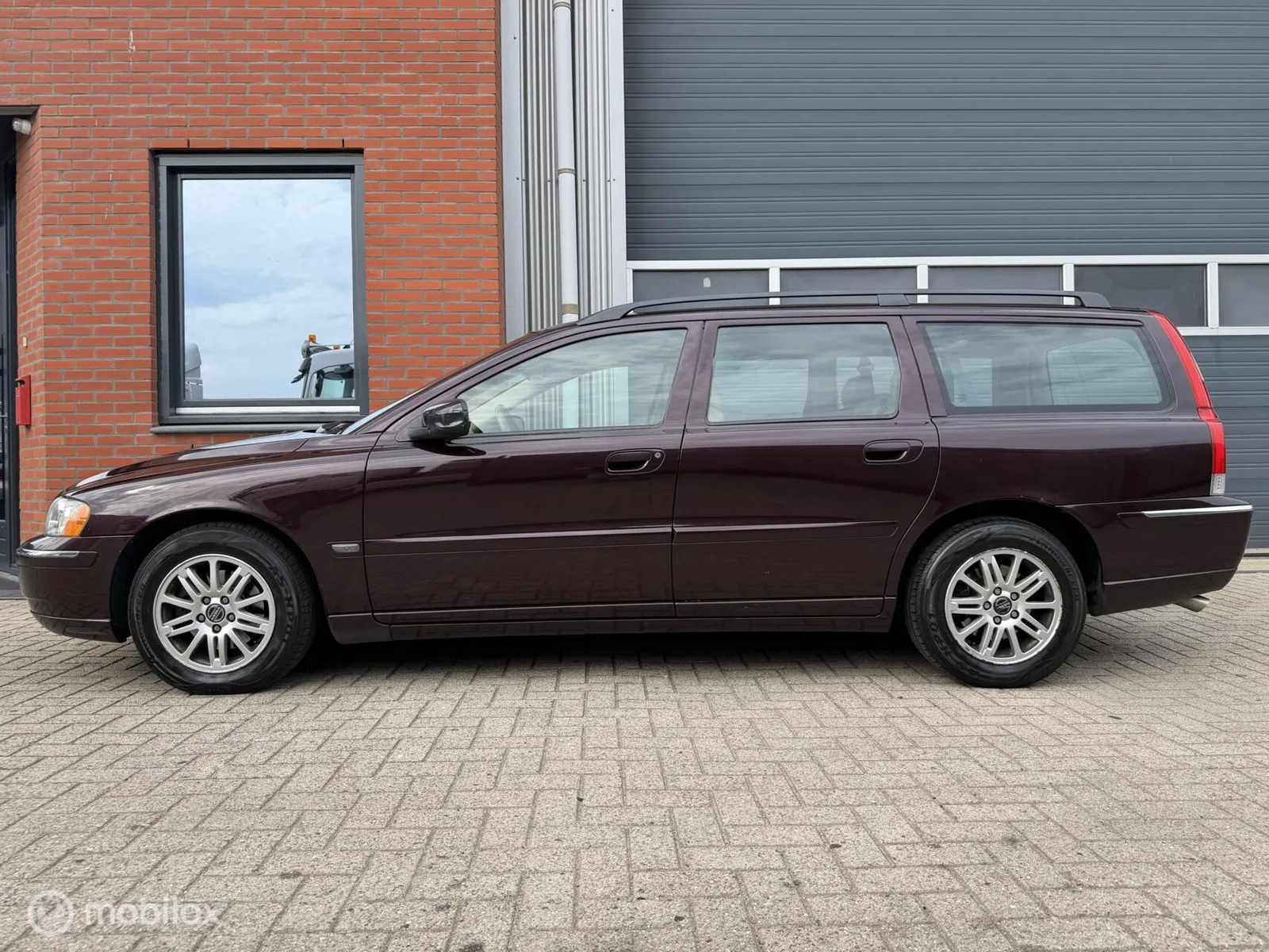 Volvo V70 (2006) — foto 1