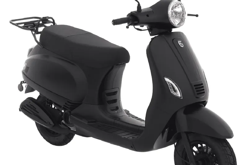 IE VX50 Mat Zwart E5+ injectie (2026)