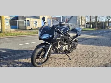 Suzuki SV650S (2010) — foto 1