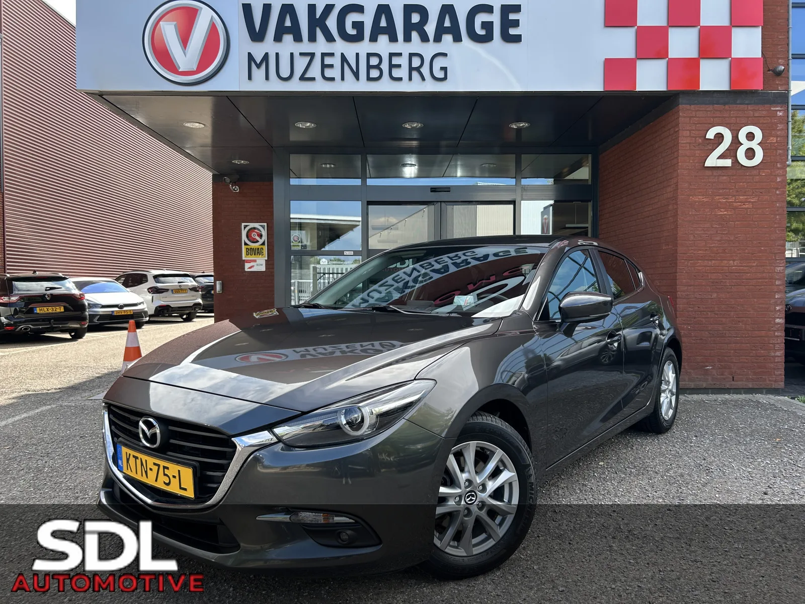 Mazda 3 (2018) — foto 1