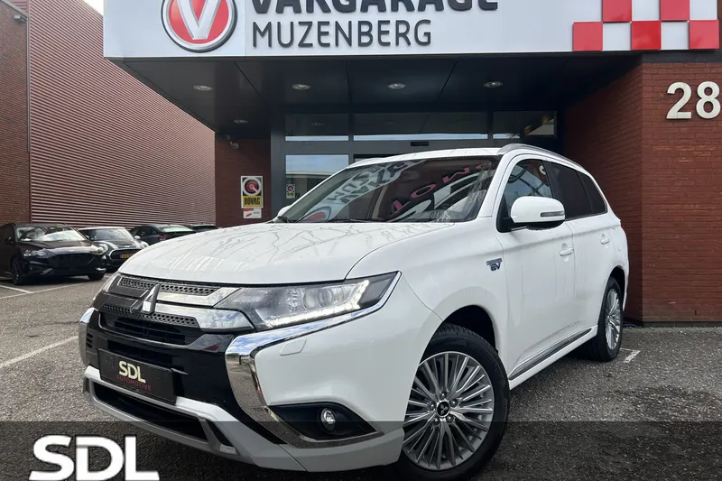 Mitsubishi Outlander (2020)