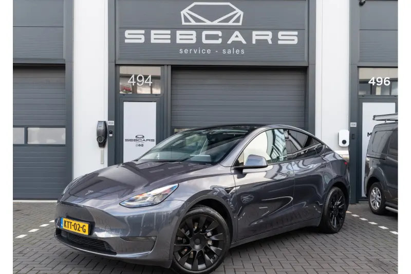 Tesla Model Y (2021)