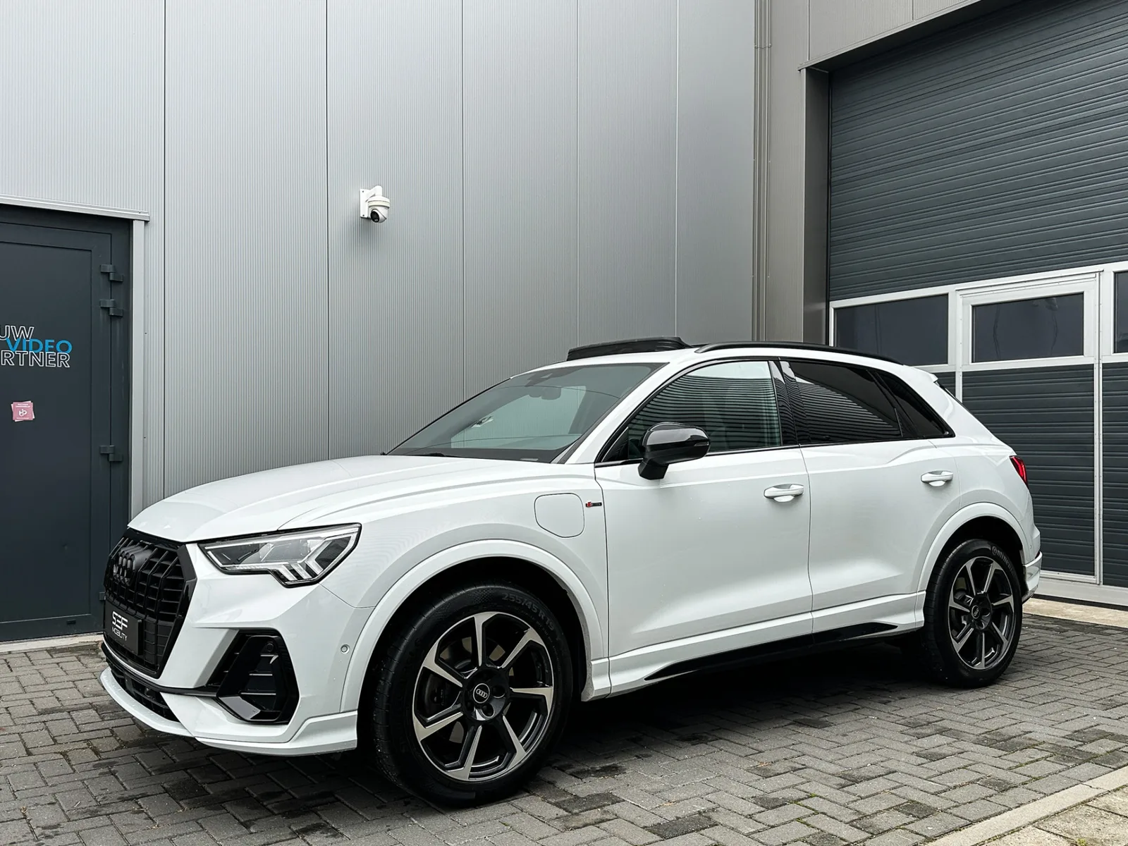 Audi Q3 (2022) — foto 1