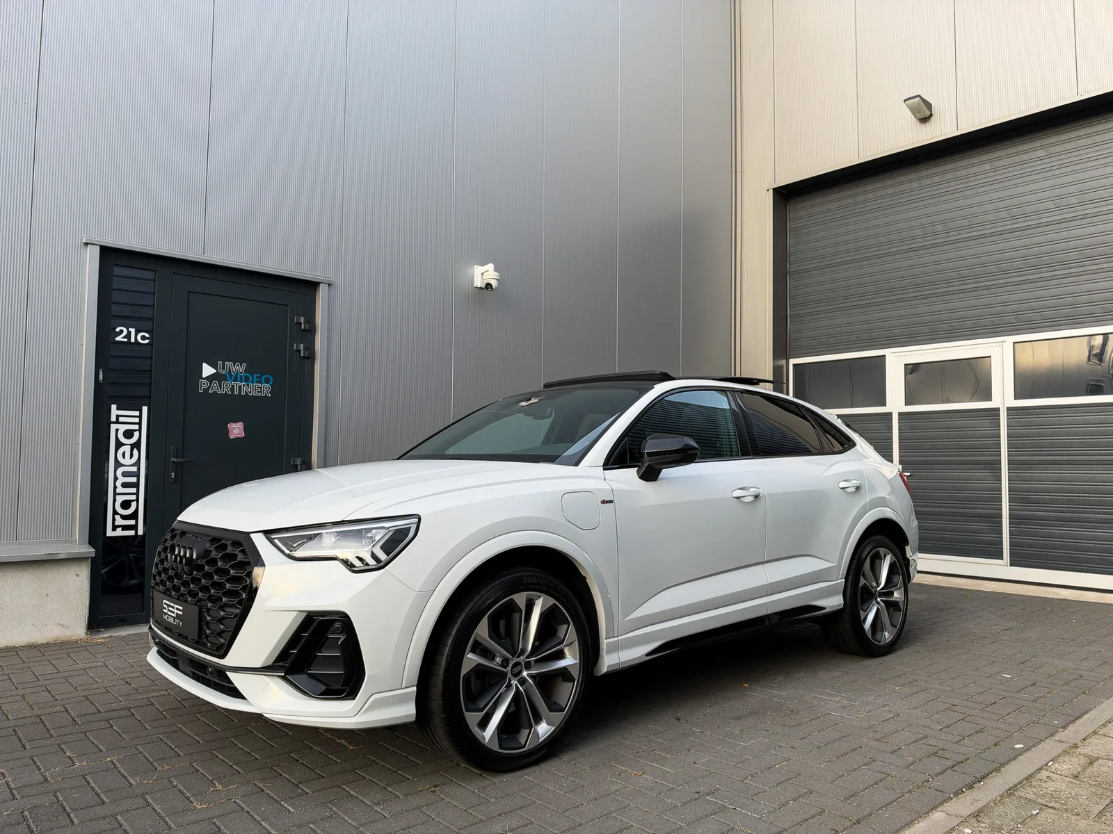 Audi Q3 Sportback (2023) — foto 1