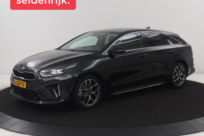 Kia ProCeed (2021)