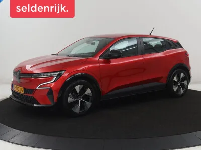 Renault Mégane E-Tech (2023) — foto 1