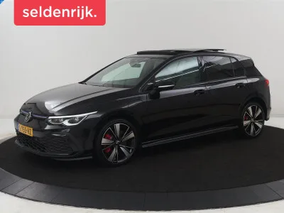 Volkswagen Golf (2021) — foto 1