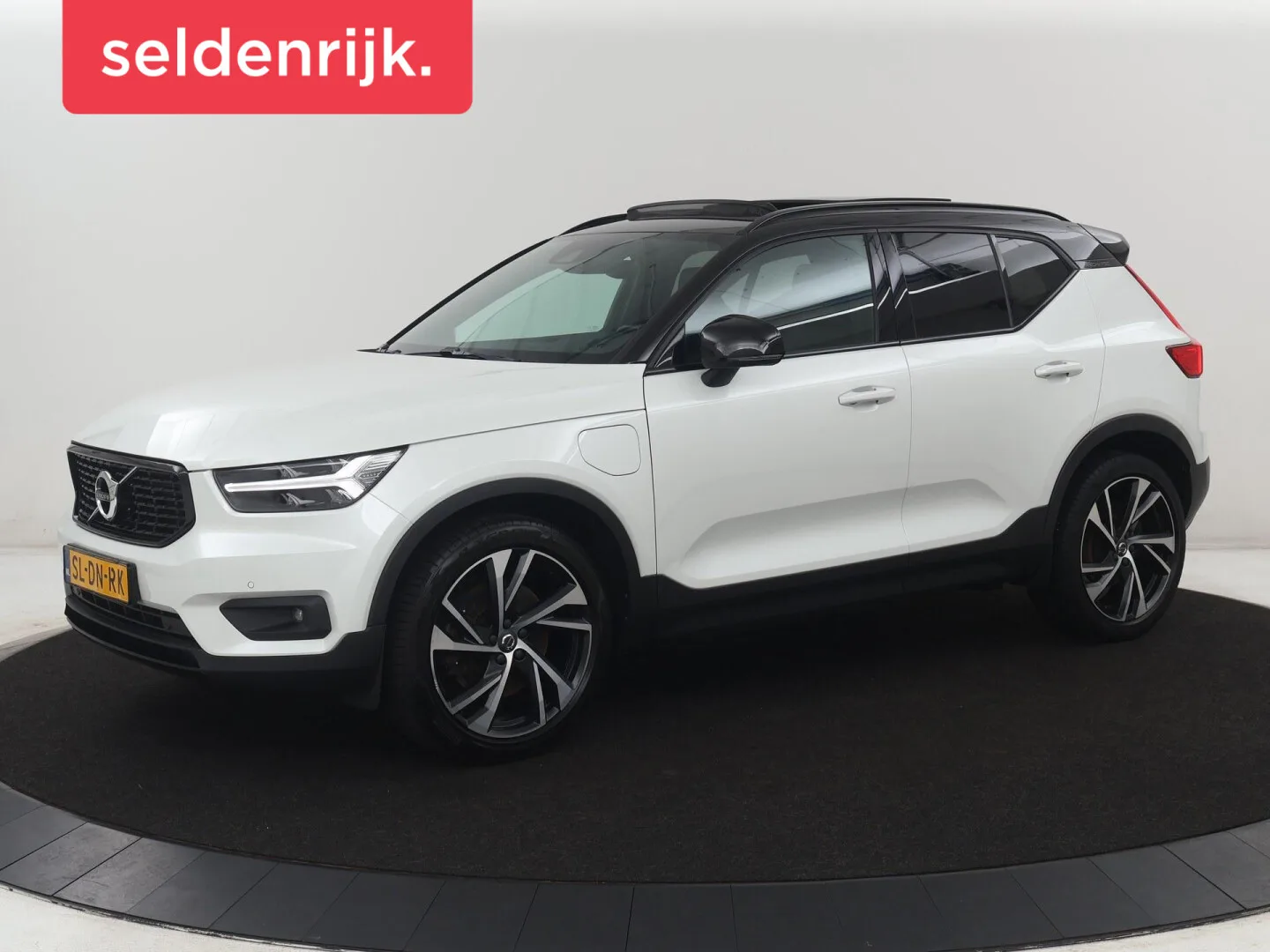 Volvo XC40 (2020) — foto 1