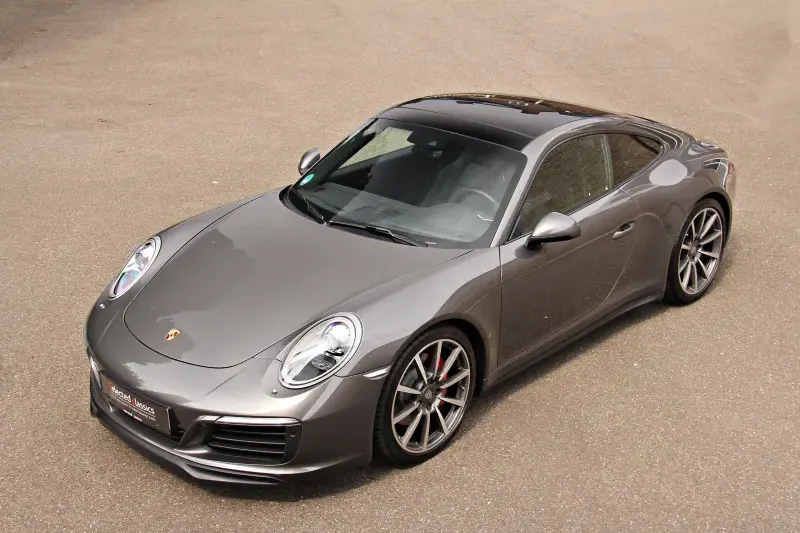 Porsche 911 (2018)