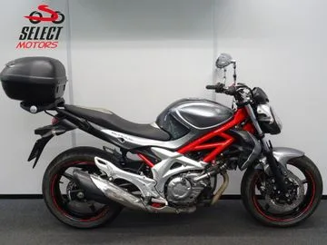 Suzuki SFV 650 Gladius (2011) — foto 1