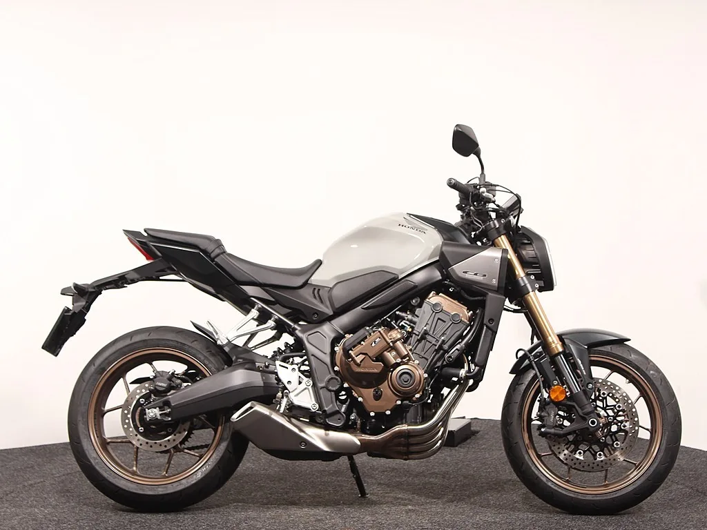 Honda CB 650 RC (2025) — foto 1
