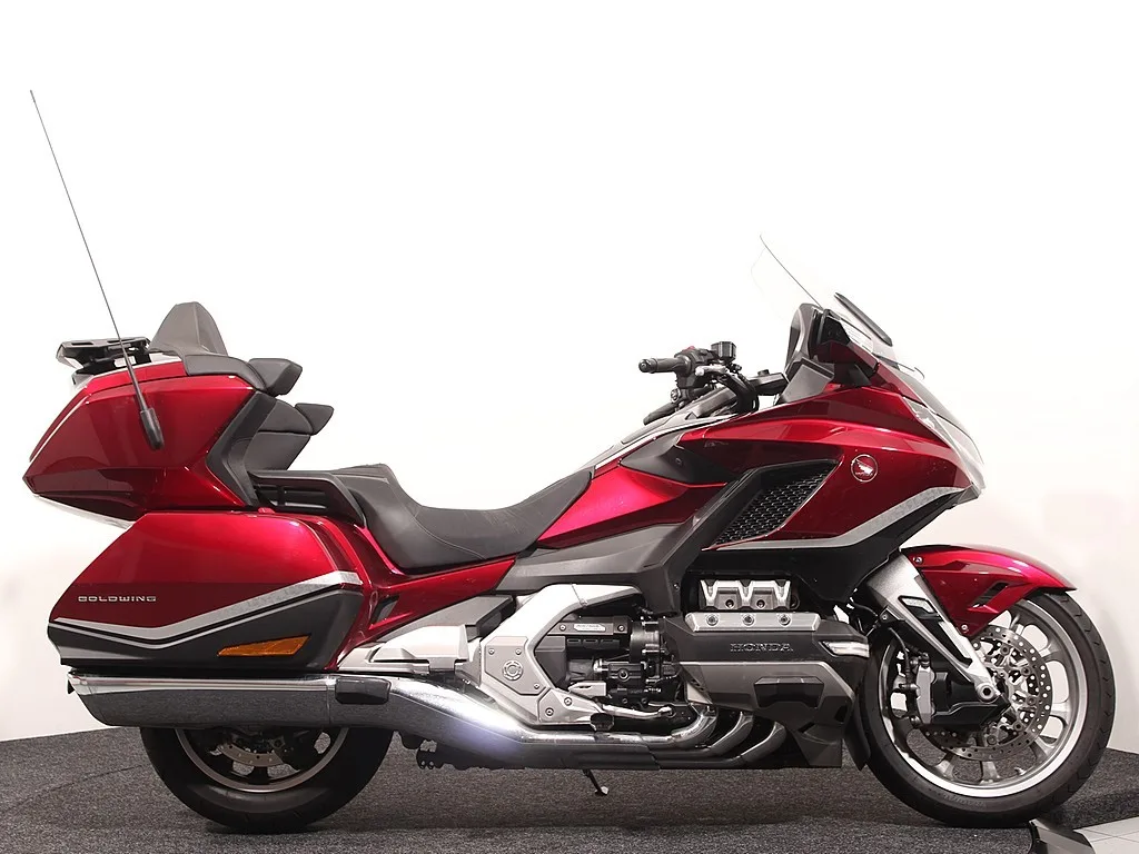 Honda GL 1800 DELUXE (2021) — foto 1