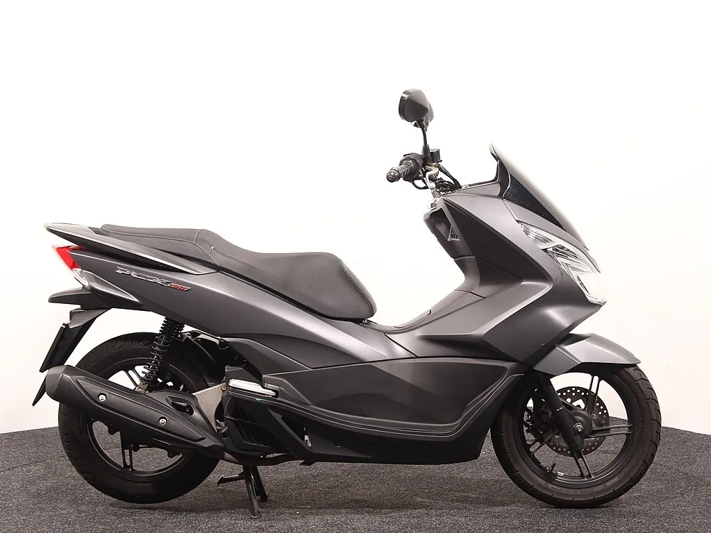 Honda PCX 150 (2015) — foto 1