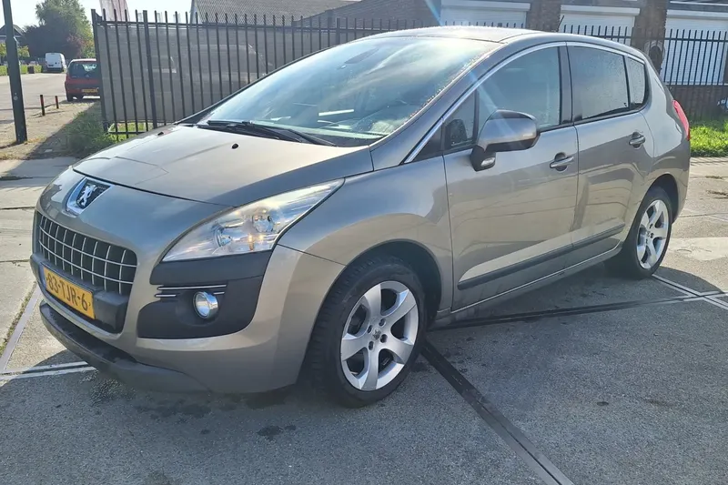 Peugeot 3008 (2012)