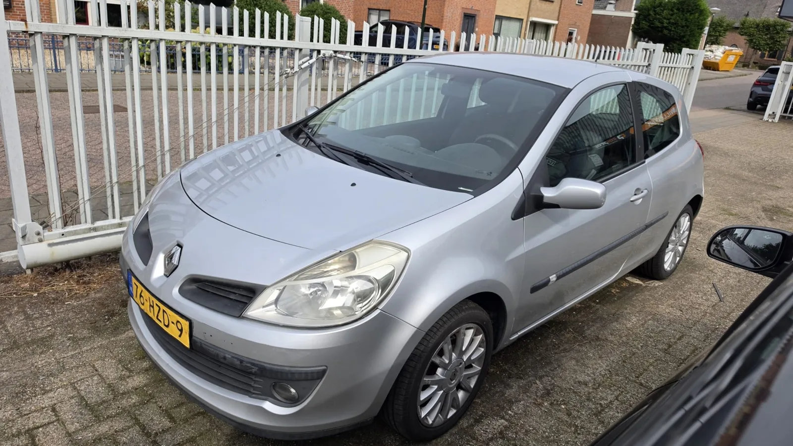 Renault Clio (2009) — foto 1