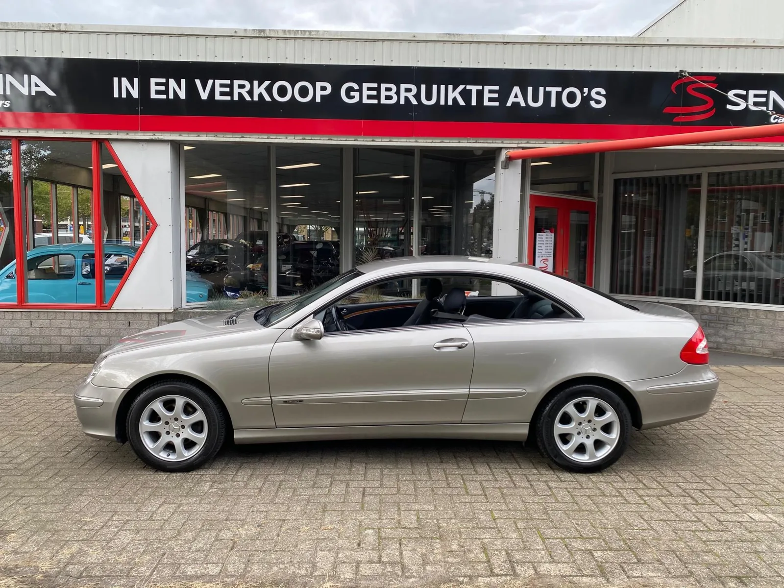 Mercedes-Benz CLK-Klasse (2002) — foto 1