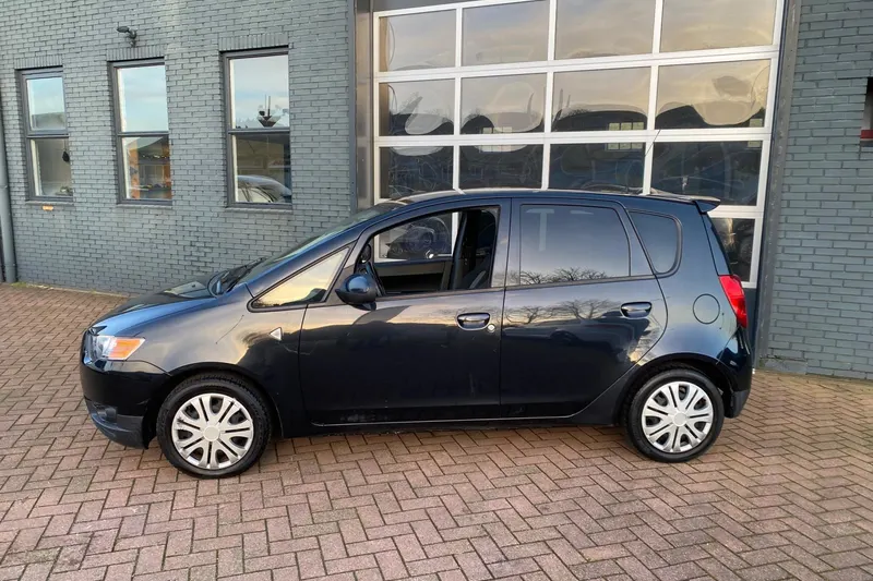 Mitsubishi Colt (2009)
