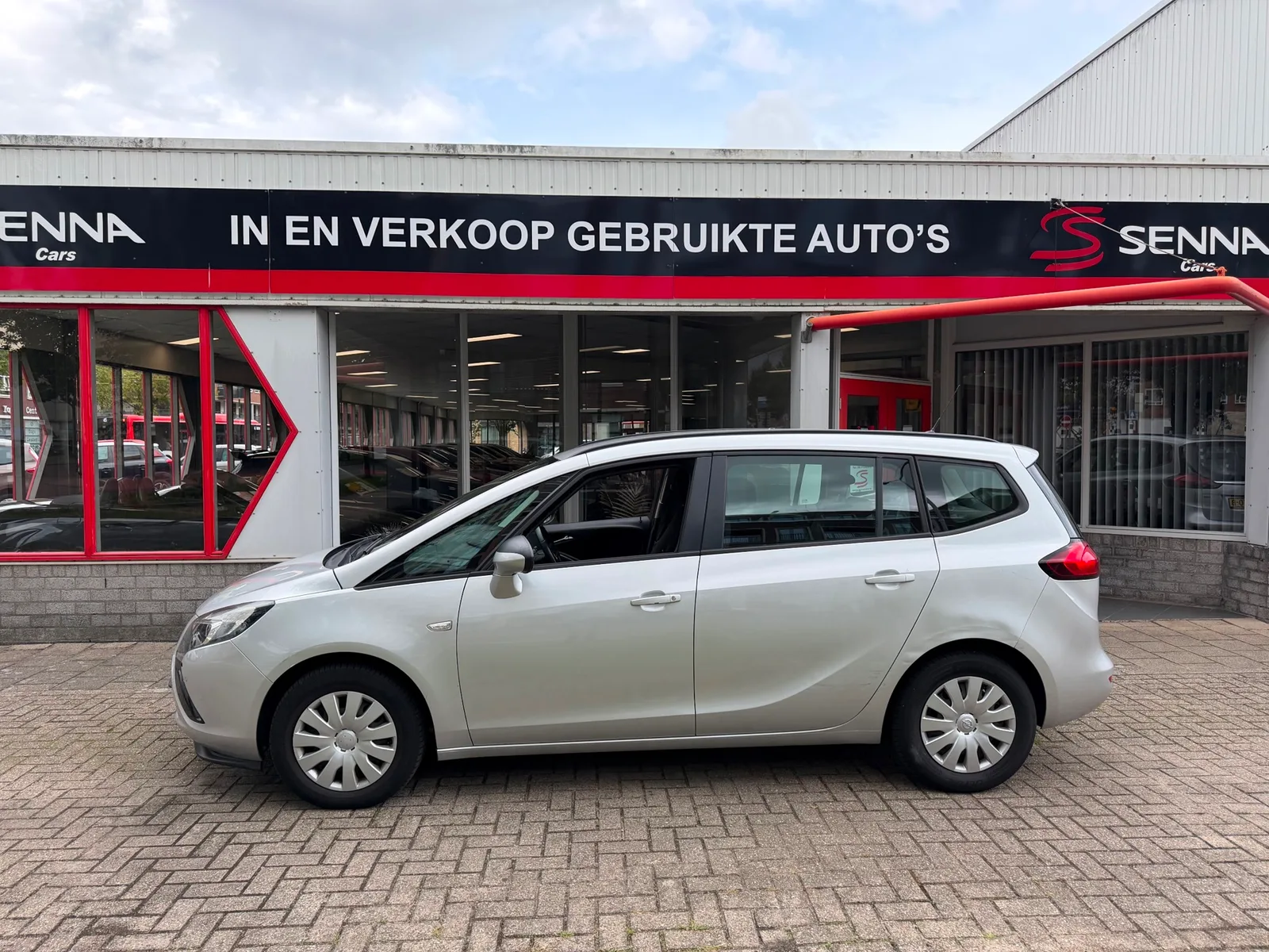 Opel Zafira (2015) — foto 1