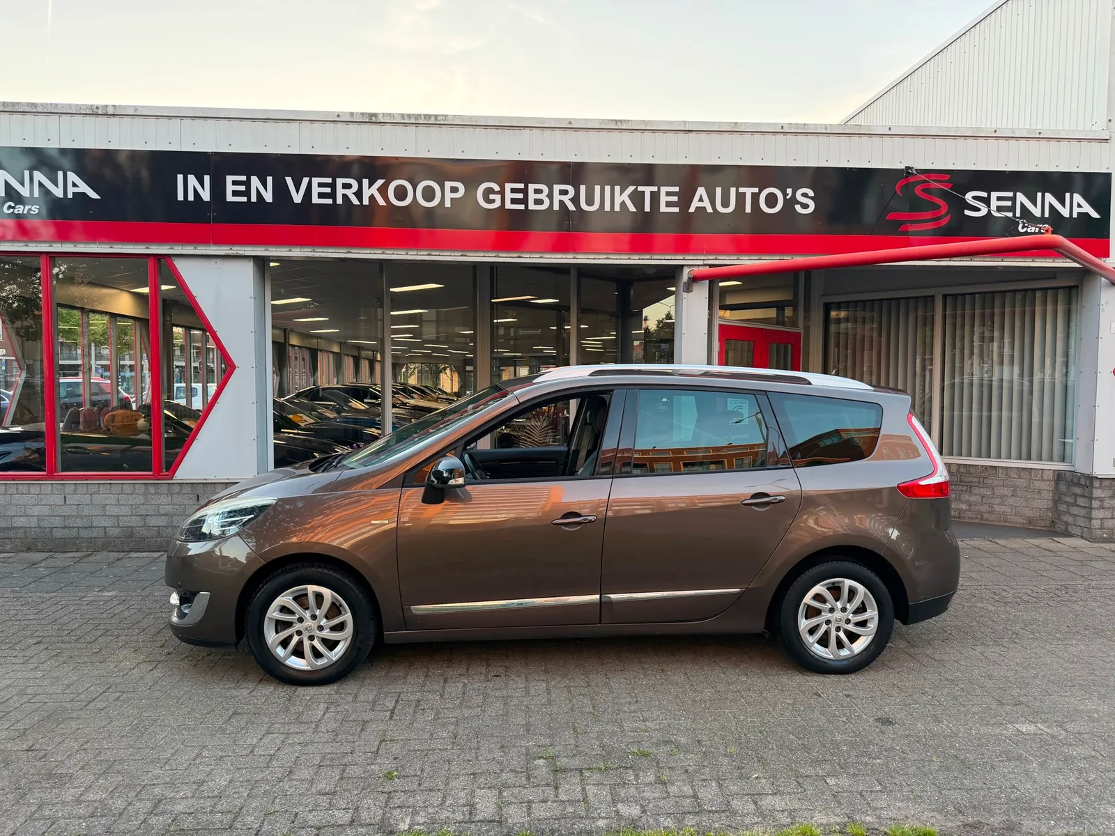 Renault Grand Scénic (2013) — foto 1