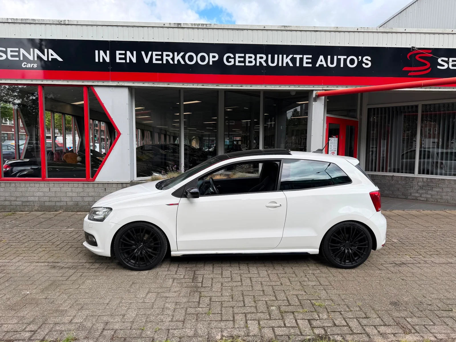 Volkswagen Polo (2011) — foto 1