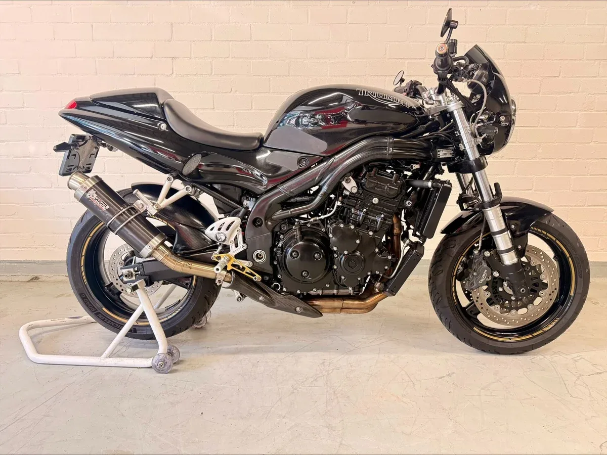Triumph Speed Triple 955I (2000) — foto 1