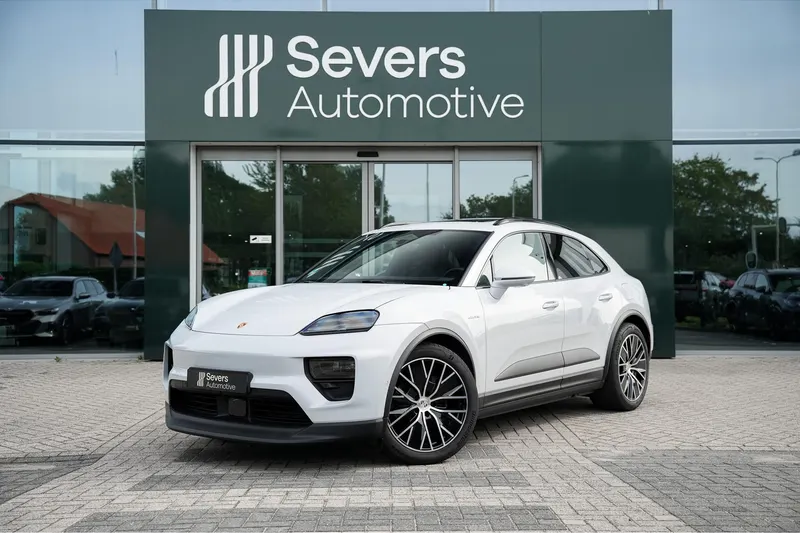 Porsche Macan (2025)