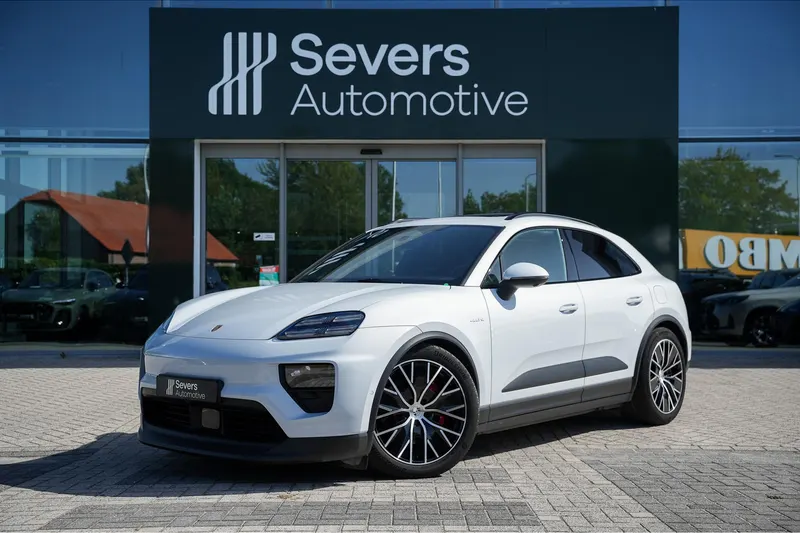 Porsche Macan (2025)